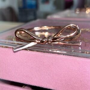 Kate space bow bracelet rose gold